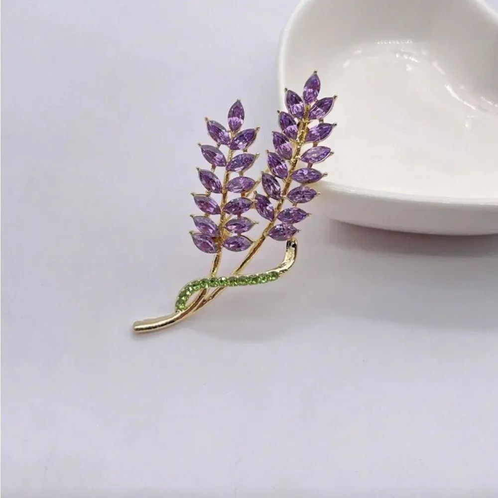 Elegant Purple lavender Floral Brooch A1586